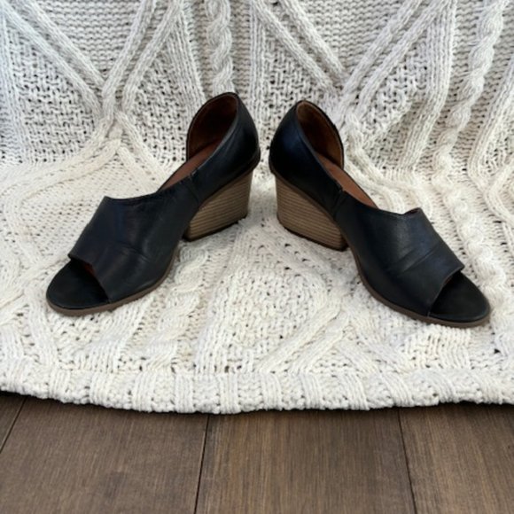 Leather Black open toe shoes - Picture 2 of 7